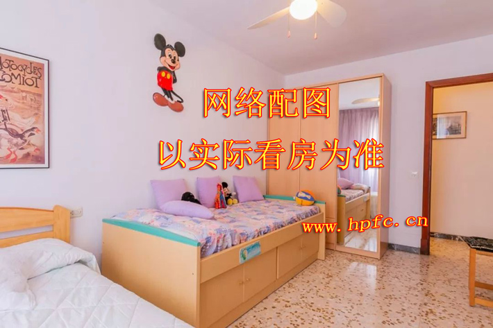 华中门口建筑公司五楼（三室一厅一厨一卫）套房出租