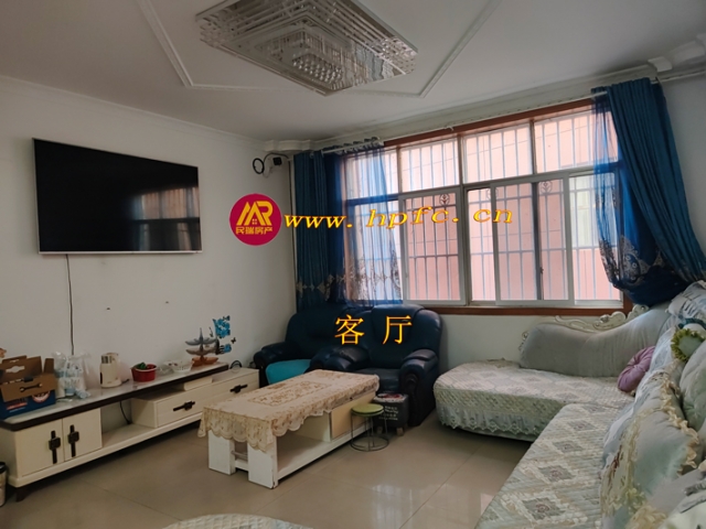 宏宇酒店旁（三室二厅）小区套房出售